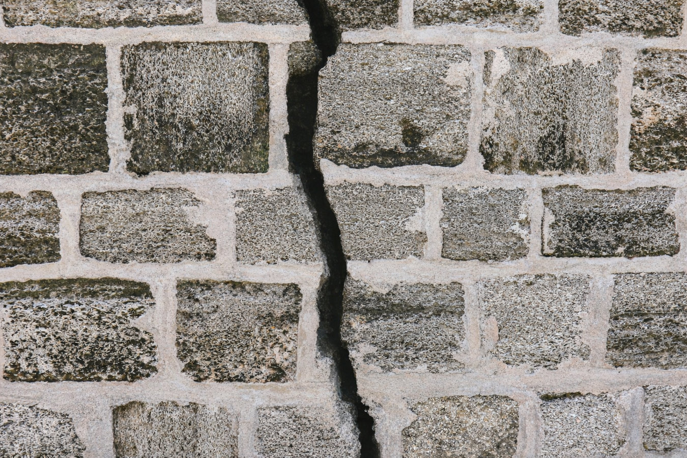 Foundation repair in Des Moines, IA