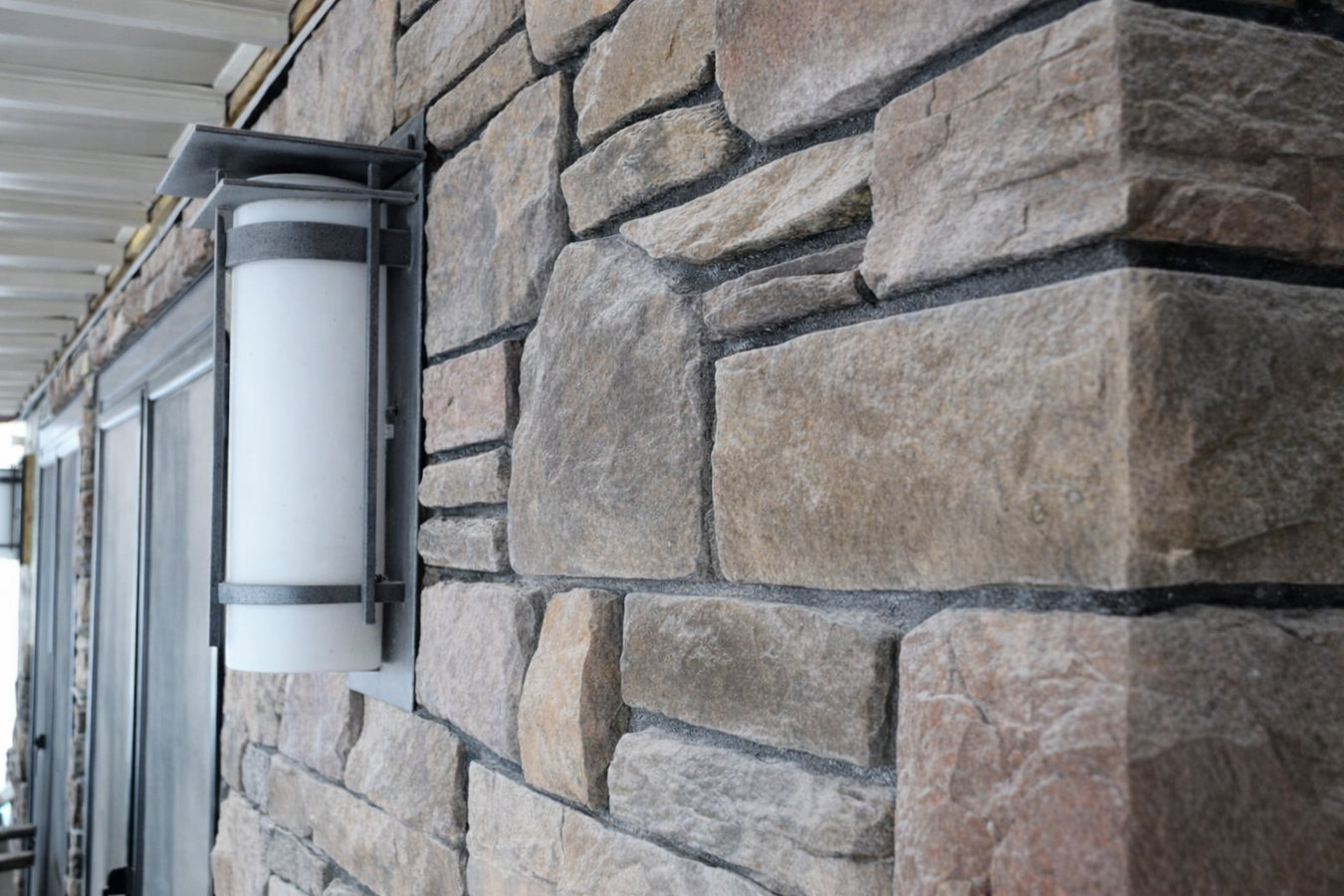 Stone veneer installation in Des Moines, IA