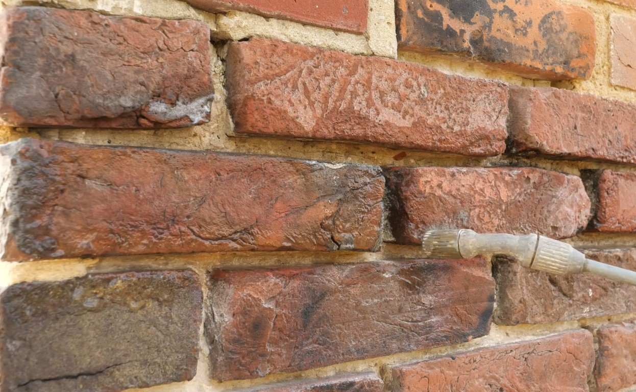Professional tuckpointing and repointing masonry services in Des Moines, IA